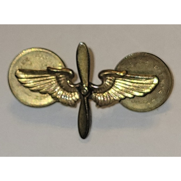 Vintate Estate Lapel Pin Gold Tone US Air Force Aviation Wing Air Corps Jewelry - Picture 1 of 6